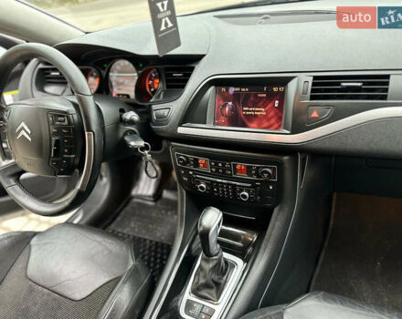 Білий Сітроен С5, об'ємом двигуна 2 л та пробігом 400 тис. км за 4700 $, фото 6 на Automoto.ua