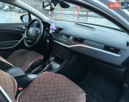 Белый Ситроен С5, объемом двигателя 2 л и пробегом 262 тыс. км за 8400 $, фото 13 на Automoto.ua