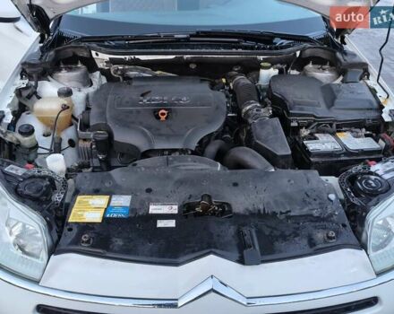 Белый Ситроен С5, объемом двигателя 2 л и пробегом 262 тыс. км за 8400 $, фото 22 на Automoto.ua