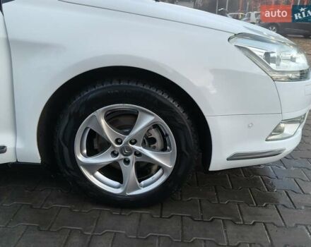 Белый Ситроен С5, объемом двигателя 2 л и пробегом 262 тыс. км за 8400 $, фото 19 на Automoto.ua