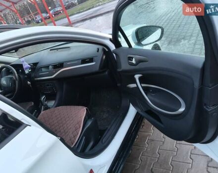 Белый Ситроен С5, объемом двигателя 2 л и пробегом 262 тыс. км за 8400 $, фото 14 на Automoto.ua