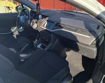 Сітроен С5 2011 у Львові на Automoto.ua Білий Сітроен С5, об'ємом двигуна 1.56 л та пробігом 256 тис. км за 7200 $, фото 5 на Automoto.ua