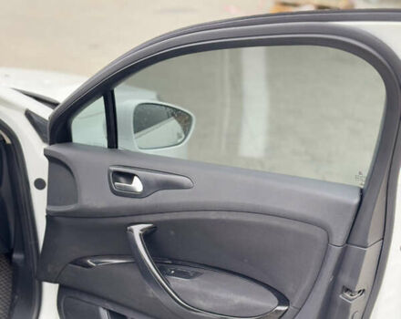 Білий Сітроен С5, об'ємом двигуна 2 л та пробігом 252 тис. км за 7150 $, фото 36 на Automoto.ua