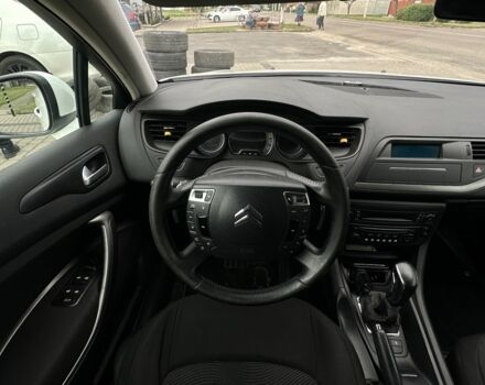 Белый Ситроен С5, объемом двигателя 1.6 л и пробегом 280 тыс. км за 5700 $, фото 11 на Automoto.ua