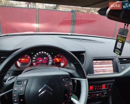 Сітроен С5 2011 у Львові на Automoto.ua Білий Сітроен С5, об'ємом двигуна 1.56 л та пробігом 256 тис. км за 7200 $, фото 2 на Automoto.ua