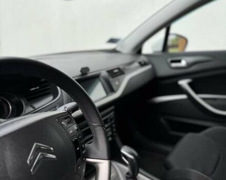 Белый Ситроен С5, объемом двигателя 1.6 л и пробегом 347 тыс. км за 7000 $, фото 7 на Automoto.ua