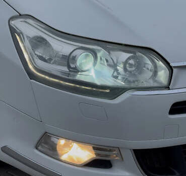 Білий Сітроен С5, об'ємом двигуна 2 л та пробігом 252 тис. км за 7150 $, фото 16 на Automoto.ua