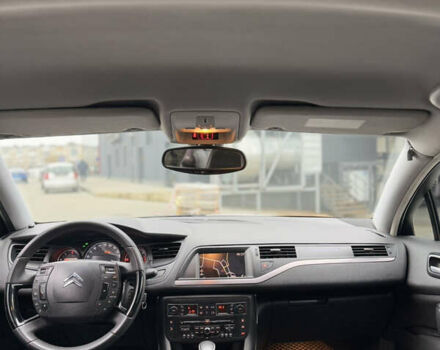 Білий Сітроен С5, об'ємом двигуна 2 л та пробігом 252 тис. км за 7150 $, фото 26 на Automoto.ua