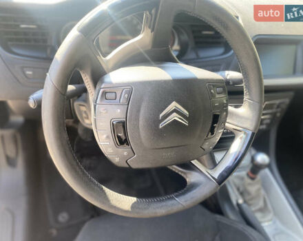 Ситроен С5 2011 в Львове на Automoto.ua Белый Ситроен С5, объемом двигателя 1.56 л и пробегом 285 тыс. км за 5750 $, фото 13 на Automoto.ua