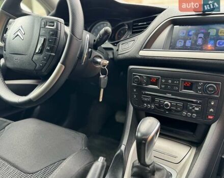 Белый Ситроен С5, объемом двигателя 1.6 л и пробегом 347 тыс. км за 7000 $, фото 8 на Automoto.ua