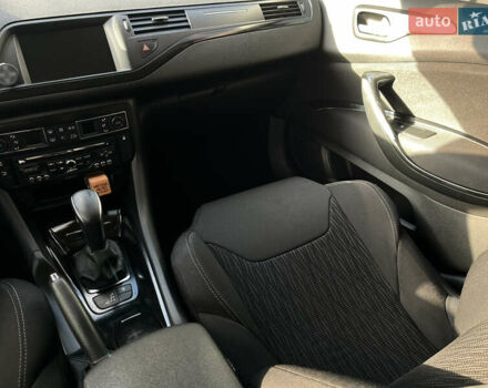 Сітроен С5 2013 у Чернігові на Automoto.ua Білий Сітроен С5, об'ємом двигуна 1.56 л та пробігом 243 тис. км за 7200 $, фото 7 на Automoto.ua