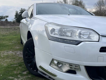 Сітроен С5 2008 у Черкасах на Automoto.ua Білий Сітроен С5, об'ємом двигуна 1.6 л та пробігом 356 тис. км за 4450 $, фото 1 на Automoto.ua