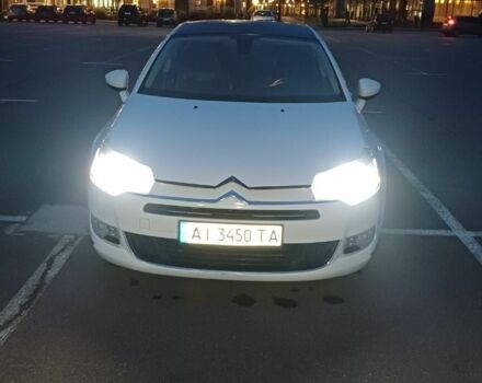 Белый Ситроен С5, объемом двигателя 1.6 л и пробегом 136 тыс. км за 7000 $, фото 1 на Automoto.ua