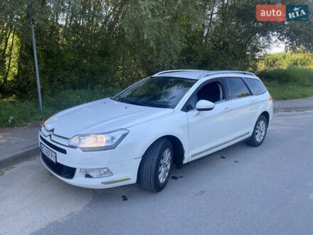 Ситроен С5 2011 в Львове на Automoto.ua Белый Ситроен С5, объемом двигателя 1.56 л и пробегом 285 тыс. км за 6200 $, фото 1 на Automoto.ua