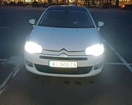 Белый Ситроен С5, объемом двигателя 1.6 л и пробегом 136 тыс. км за 4200 $, фото 1 на Automoto.ua