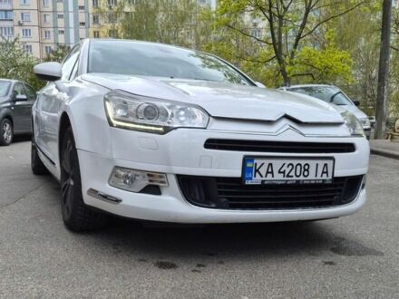 Белый Ситроен С5, объемом двигателя 1.6 л и пробегом 219 тыс. км за 6500 $, фото 1 на Automoto.ua