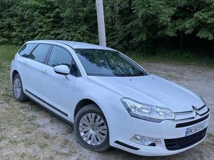 Ситроен С5 2014 в Кременце на Automoto.ua Белый Ситроен С5, объемом двигателя 1.6 л и пробегом 280 тыс. км за 7200 $, фото 1 на Automoto.ua