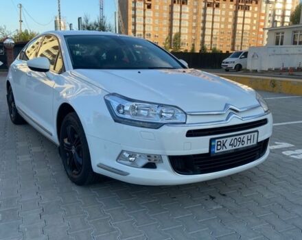 Белый Ситроен С5, объемом двигателя 1.6 л и пробегом 294 тыс. км за 8100 $, фото 1 на Automoto.ua