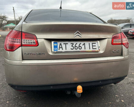 Бежевый Ситроен С5, объемом двигателя 2 л и пробегом 240 тыс. км за 4950 $, фото 6 на Automoto.ua