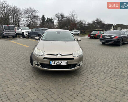 Бежевый Ситроен С5, объемом двигателя 2 л и пробегом 214 тыс. км за 5600 $, фото 5 на Automoto.ua