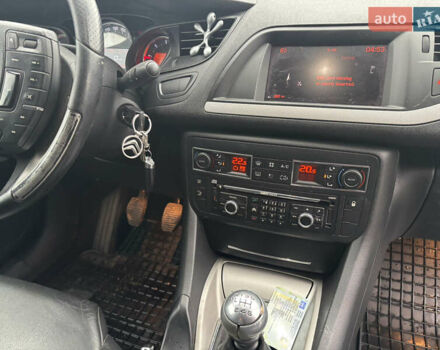 Бежевый Ситроен С5, объемом двигателя 2 л и пробегом 214 тыс. км за 5600 $, фото 16 на Automoto.ua