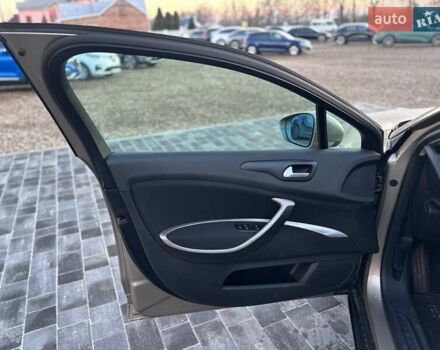 Бежевый Ситроен С5, объемом двигателя 2 л и пробегом 213 тыс. км за 5499 $, фото 10 на Automoto.ua
