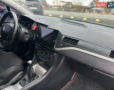 Бежевый Ситроен С5, объемом двигателя 2 л и пробегом 240 тыс. км за 4950 $, фото 10 на Automoto.ua