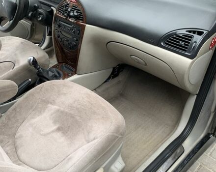 Бежевый Ситроен С5, объемом двигателя 2 л и пробегом 375 тыс. км за 3200 $, фото 10 на Automoto.ua