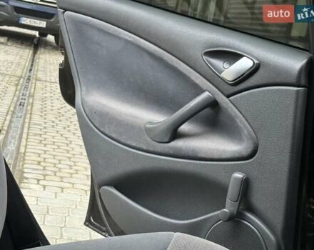 Черный Ситроен С5, объемом двигателя 1.8 л и пробегом 254 тыс. км за 3950 $, фото 35 на Automoto.ua