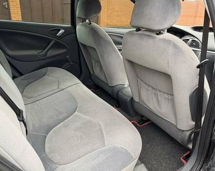 Чорний Сітроен С5, об'ємом двигуна 1.8 л та пробігом 81 тис. км за 4800 $, фото 8 на Automoto.ua