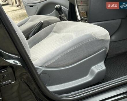 Черный Ситроен С5, объемом двигателя 1.8 л и пробегом 254 тыс. км за 3950 $, фото 39 на Automoto.ua