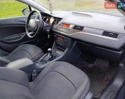 Черный Ситроен С5, объемом двигателя 1.56 л и пробегом 212 тыс. км за 4585 $, фото 12 на Automoto.ua