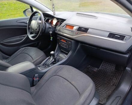 Чорний Сітроен С5, об'ємом двигуна 1.6 л та пробігом 210 тис. км за 3950 $, фото 14 на Automoto.ua