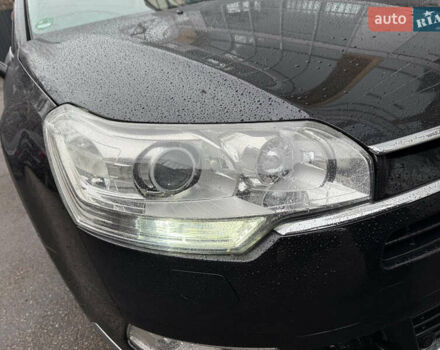 Черный Ситроен С5, объемом двигателя 2.72 л и пробегом 335 тыс. км за 6500 $, фото 30 на Automoto.ua