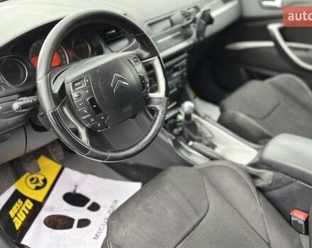 Ситроен С5 2008 в Мукачеве на Automoto.ua Черный Ситроен С5, объемом двигателя 1.56 л и пробегом 370 тыс. км за 5690 $, фото 10 на Automoto.ua