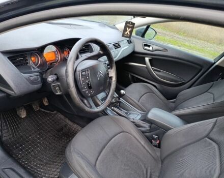 Чорний Сітроен С5, об'ємом двигуна 1.6 л та пробігом 210 тис. км за 3950 $, фото 9 на Automoto.ua