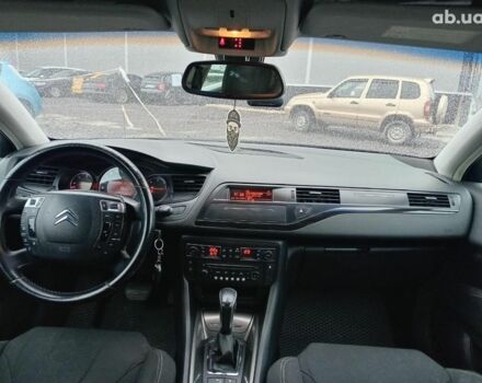 Черный Ситроен С5, объемом двигателя 2 л и пробегом 286 тыс. км за 7440 $, фото 11 на Automoto.ua
