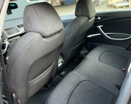 Чорний Сітроен С5, об'ємом двигуна 1.6 л та пробігом 208 тис. км за 6900 $, фото 7 на Automoto.ua