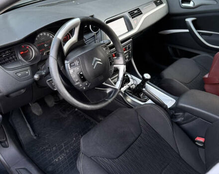 Чорний Сітроен С5, об'ємом двигуна 1.6 л та пробігом 208 тис. км за 6900 $, фото 5 на Automoto.ua