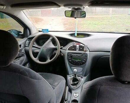 Черный Ситроен С5, объемом двигателя 2 л и пробегом 341 тыс. км за 4000 $, фото 6 на Automoto.ua