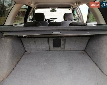 Черный Ситроен С5, объемом двигателя 2 л и пробегом 341 тыс. км за 4000 $, фото 7 на Automoto.ua