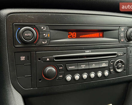 Черный Ситроен С5, объемом двигателя 1.6 л и пробегом 254 тыс. км за 5500 $, фото 13 на Automoto.ua