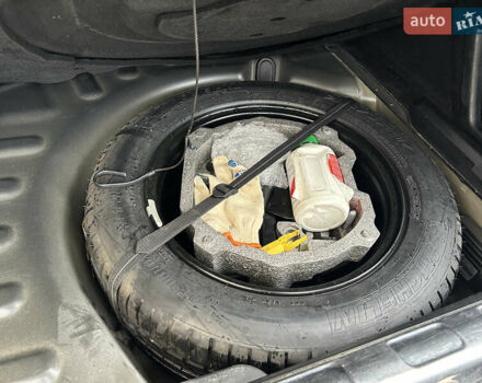 Чорний Сітроен С5, об'ємом двигуна 1.6 л та пробігом 228 тис. км за 6999 $, фото 17 на Automoto.ua