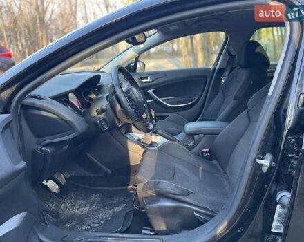 Чорний Сітроен С5, об'ємом двигуна 2 л та пробігом 255 тис. км за 5500 $, фото 17 на Automoto.ua