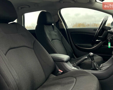 Черный Ситроен С5, объемом двигателя 1.6 л и пробегом 254 тыс. км за 5500 $, фото 15 на Automoto.ua