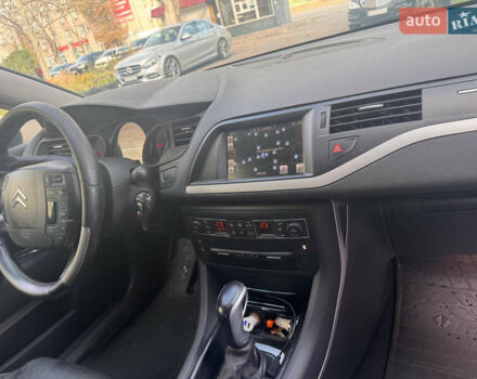Сітроен С5 2009 у Одесі на Automoto.ua Чорний Сітроен С5, об'ємом двигуна 2 л та пробігом 241 тис. км за 6000 $, фото 4 на Automoto.ua