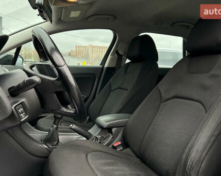 Черный Ситроен С5, объемом двигателя 1.6 л и пробегом 254 тыс. км за 5500 $, фото 6 на Automoto.ua