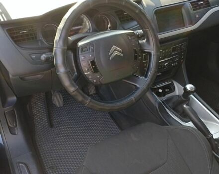 Черный Ситроен С5, объемом двигателя 1.6 л и пробегом 335 тыс. км за 6200 $, фото 6 на Automoto.ua