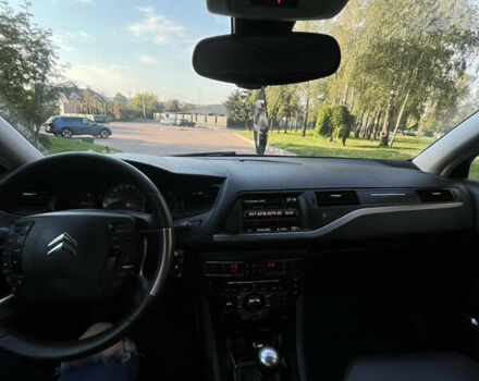 Черный Ситроен С5, объемом двигателя 1.6 л и пробегом 331 тыс. км за 6300 $, фото 10 на Automoto.ua