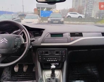 Черный Ситроен С5, объемом двигателя 1.56 л и пробегом 293 тыс. км за 5500 $, фото 16 на Automoto.ua